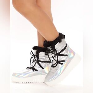 Wild Diva Keep Me Warm Boots-NWT